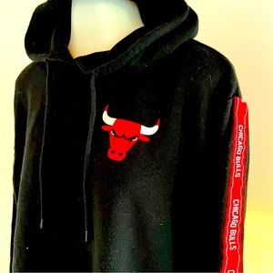 Chicago Bulls Vintage 90s Champion women's hoodie size xl short sexy blak red